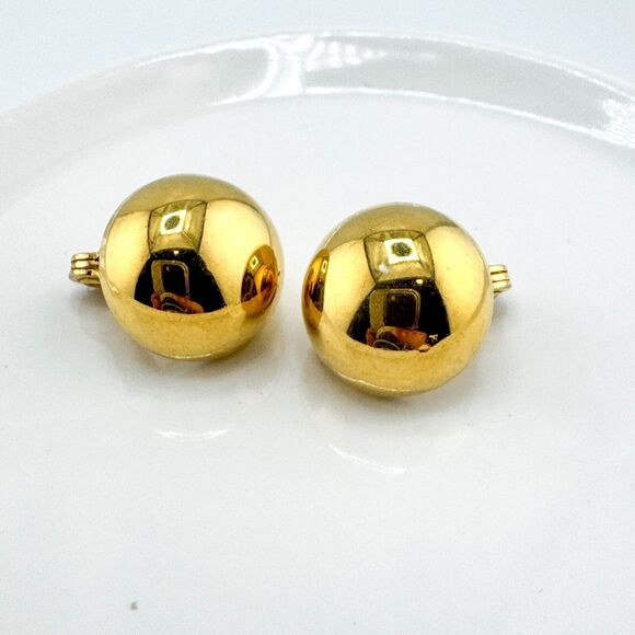 Vintage Circle Monet Earrings Clip On Gold Tone Ball Dome Classic Timeless Retro - Picture 4 of 6